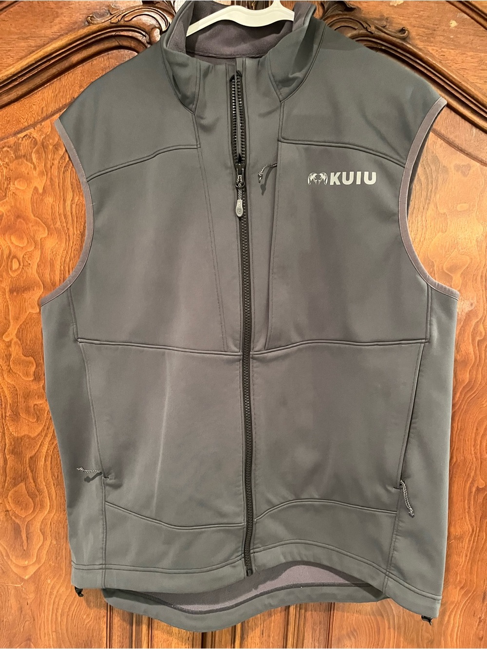 KUIU Axis Men's Vest in Gray XL